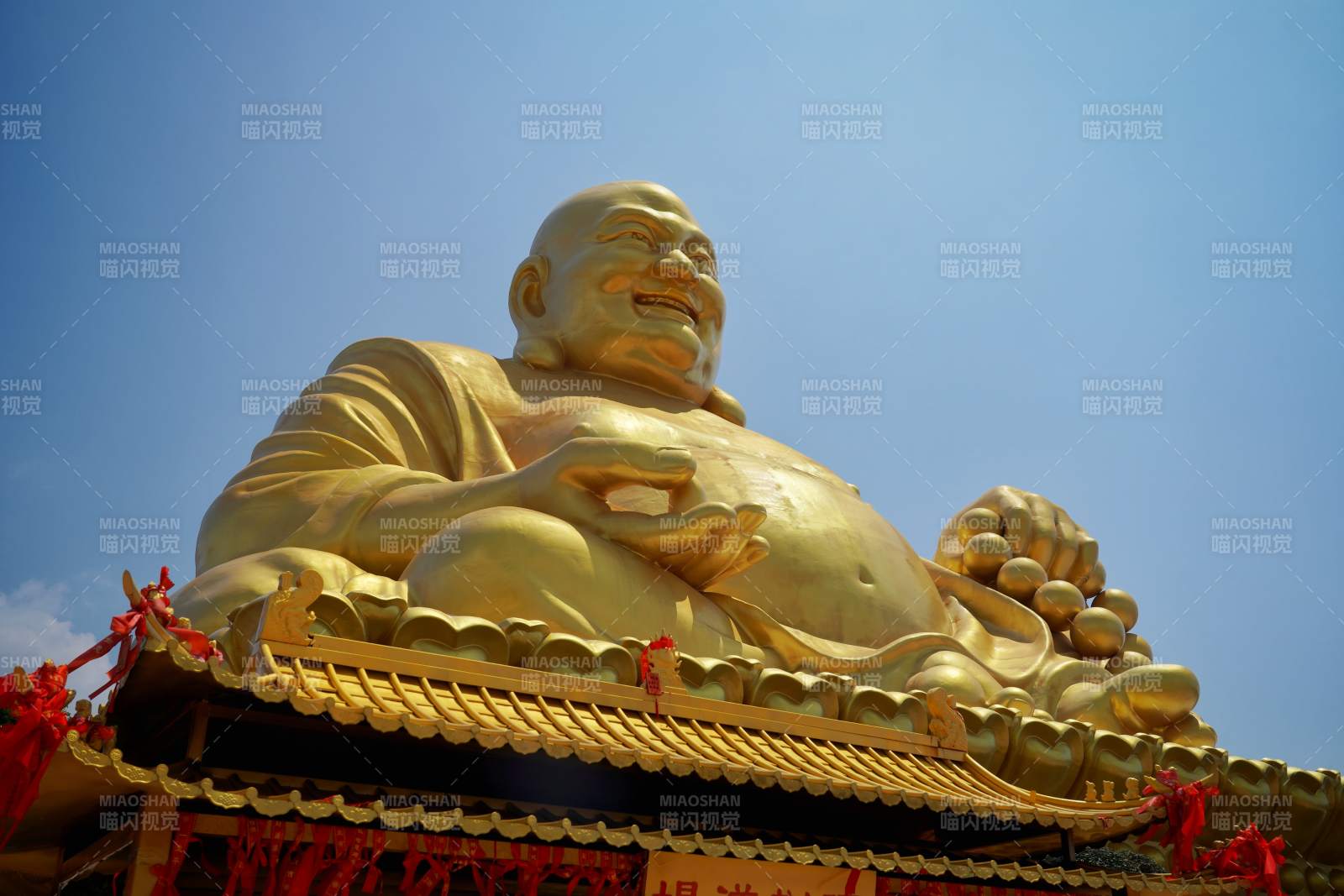 云南錦屏山彌勒佛