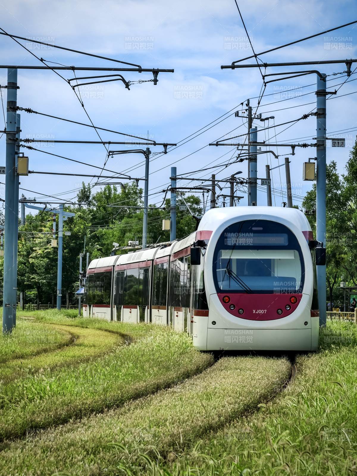 北京西郊線有軌電車行駛中