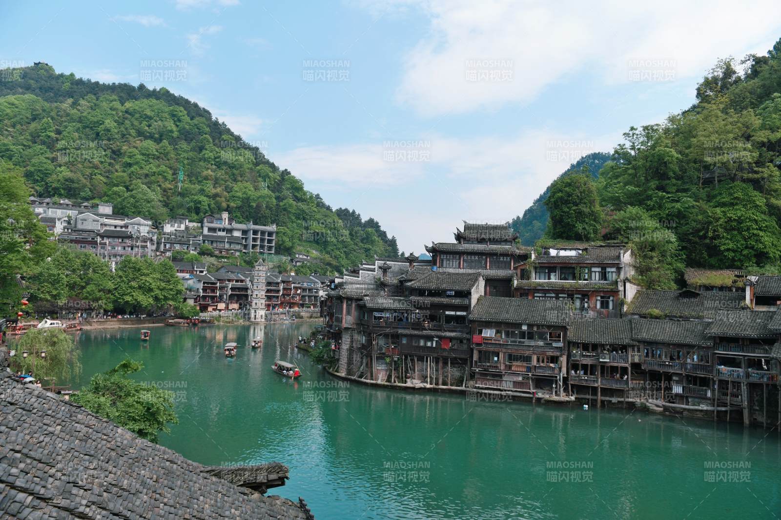 鳳凰古城水邊風光