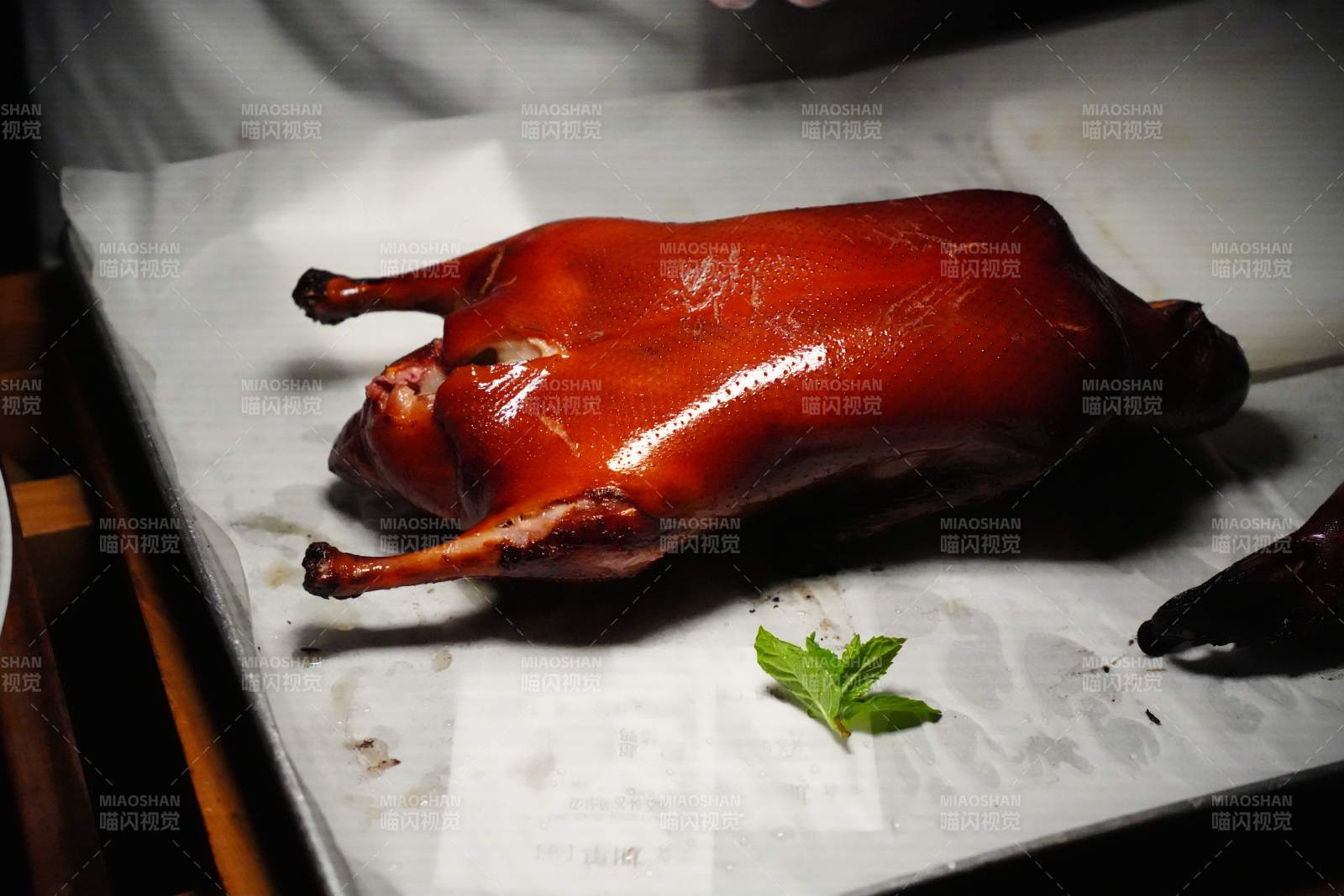 烤鴨特寫 色澤誘人