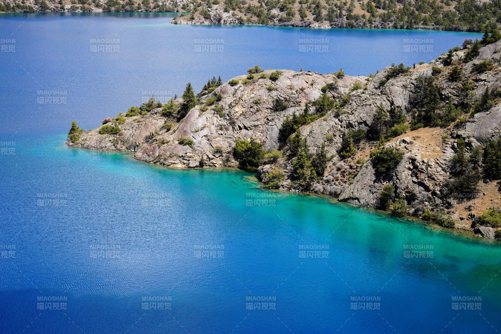 西藏昌都三色湖景區