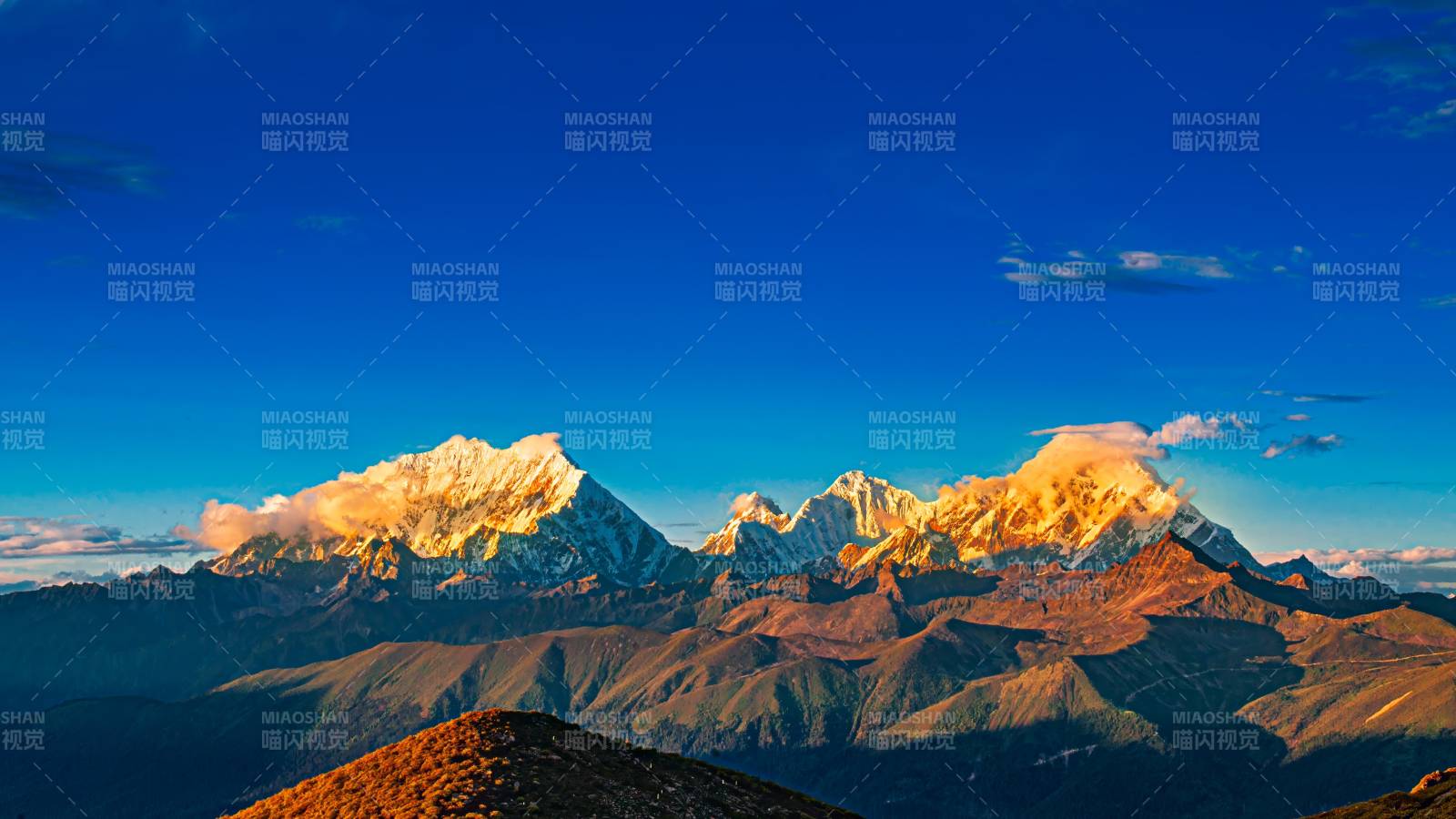 雪山晨曦 藍天映襯（秘境南加巴瓦峰）