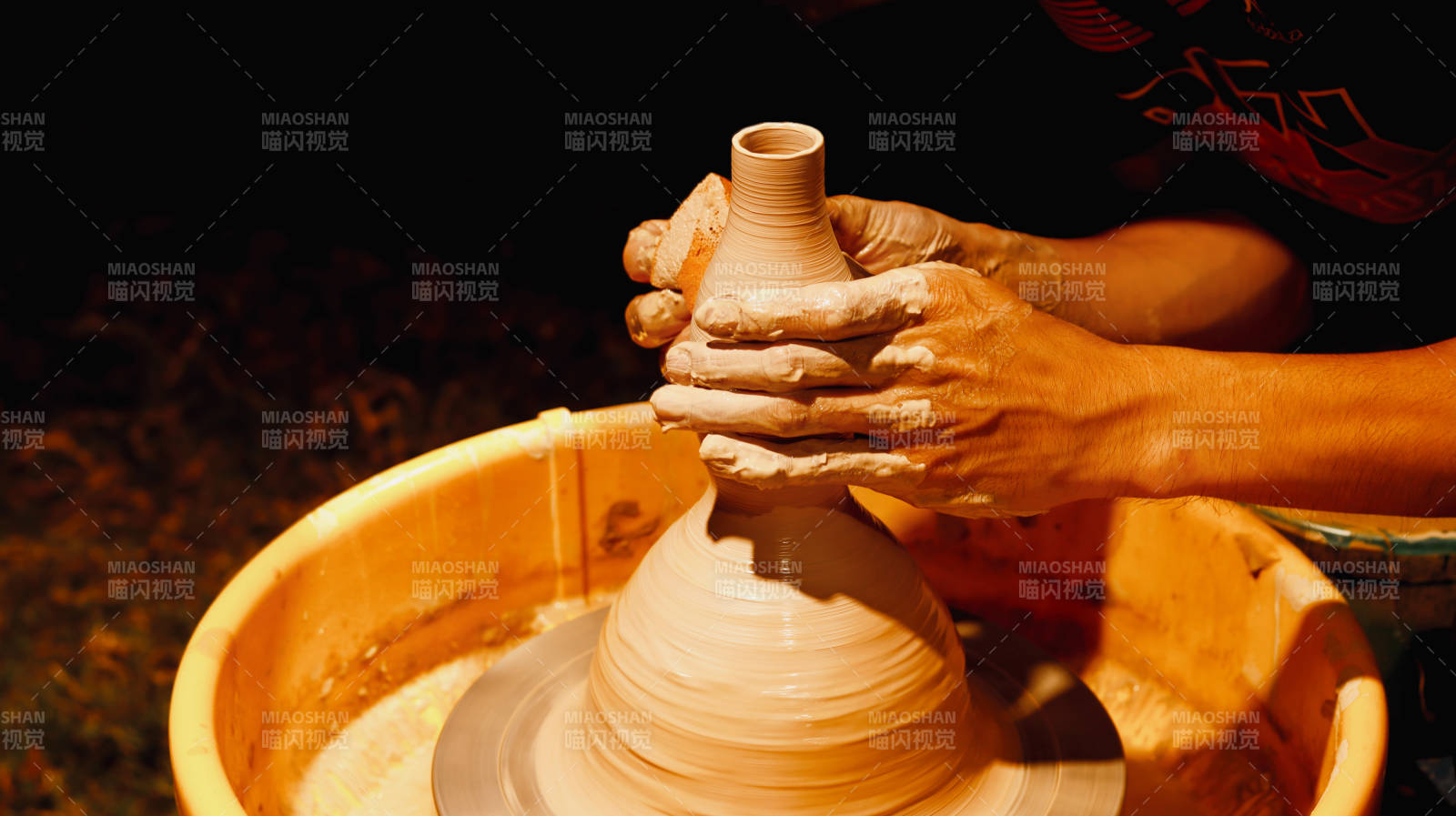 陶藝制作 手塑泥土之美