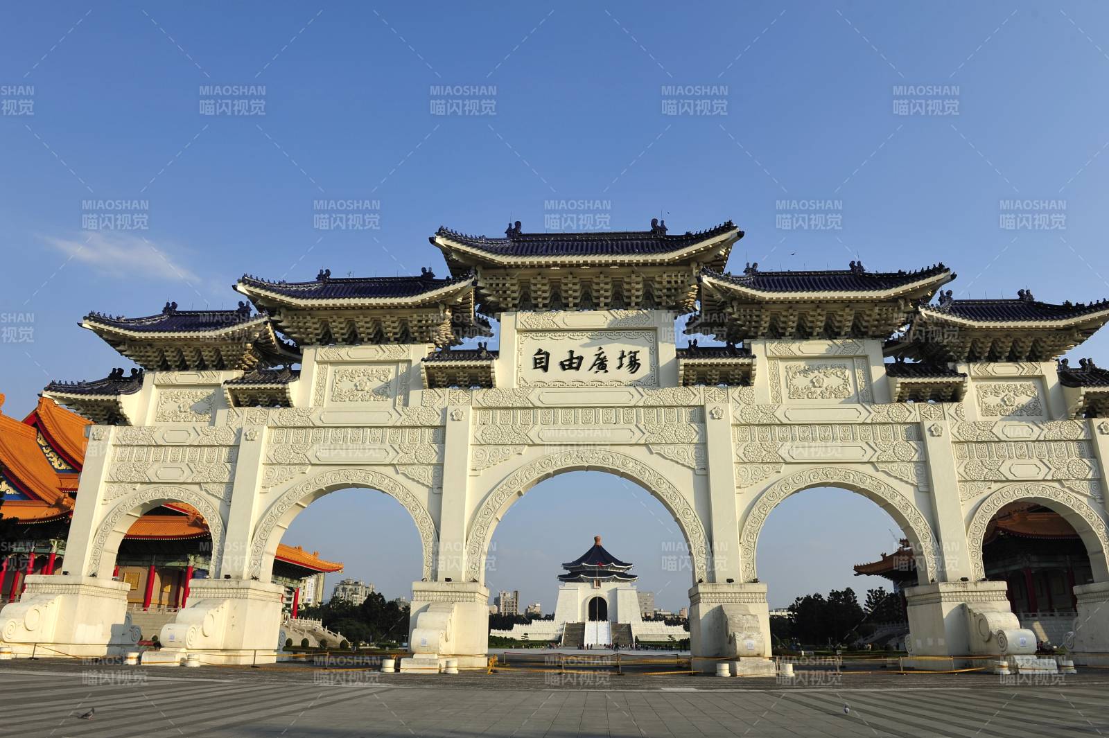 臺北自由廣場牌樓