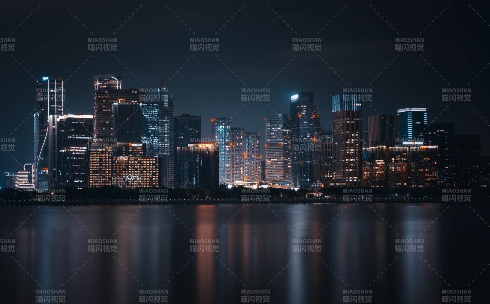 夜幕下的錢江新城夜景