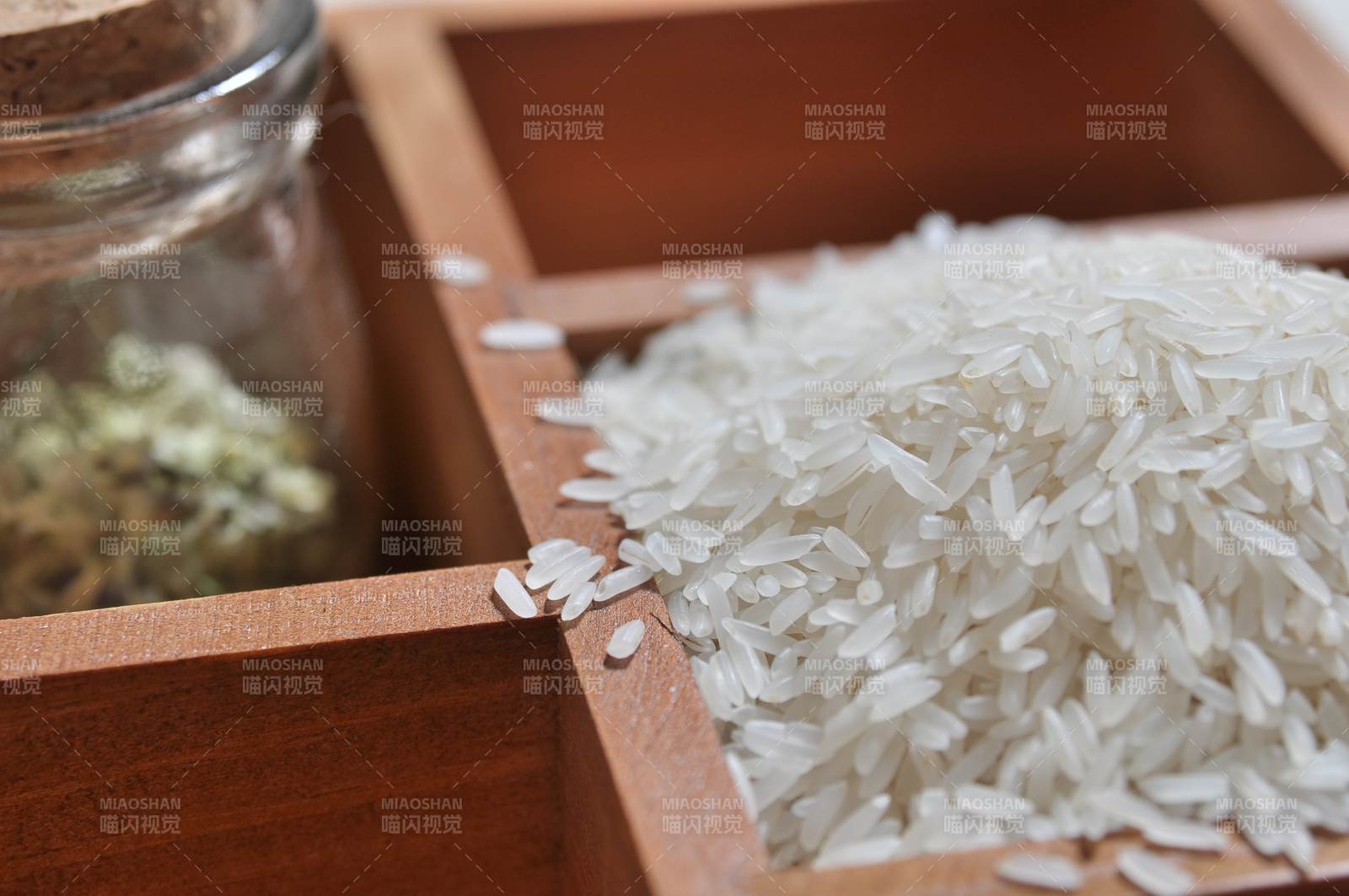 白米與香料的靜謐組合