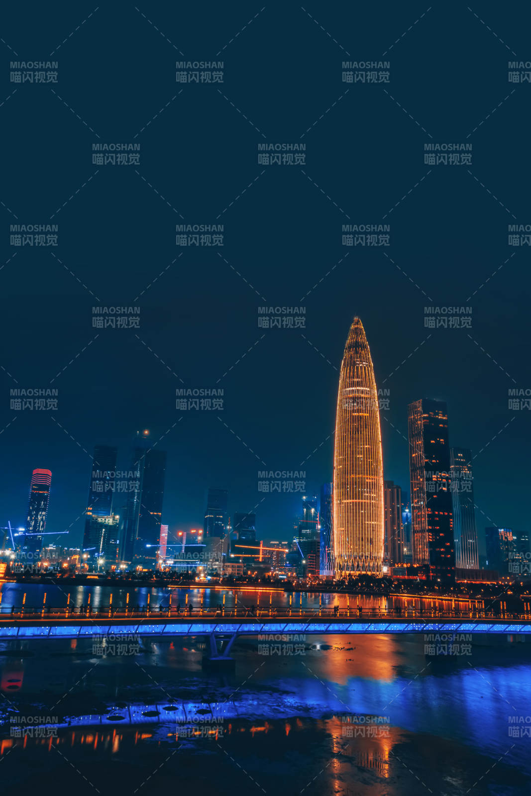 夜幕下的深圳天際線