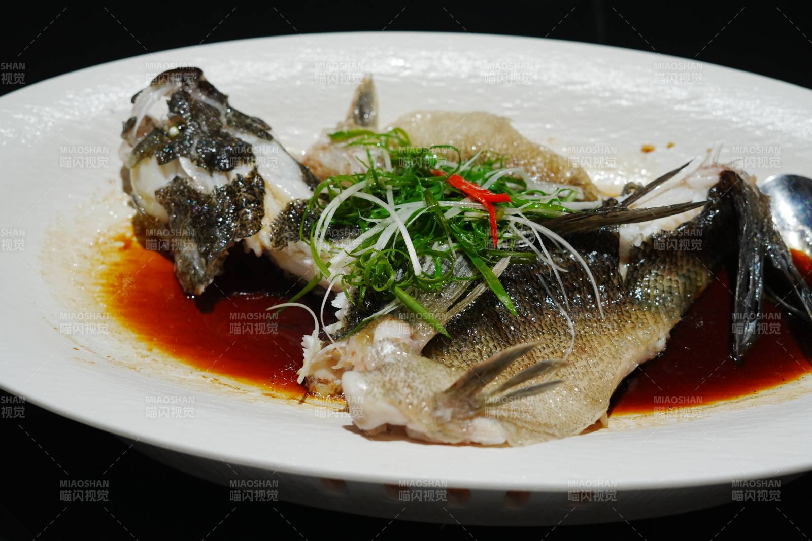 清蒸鱸魚