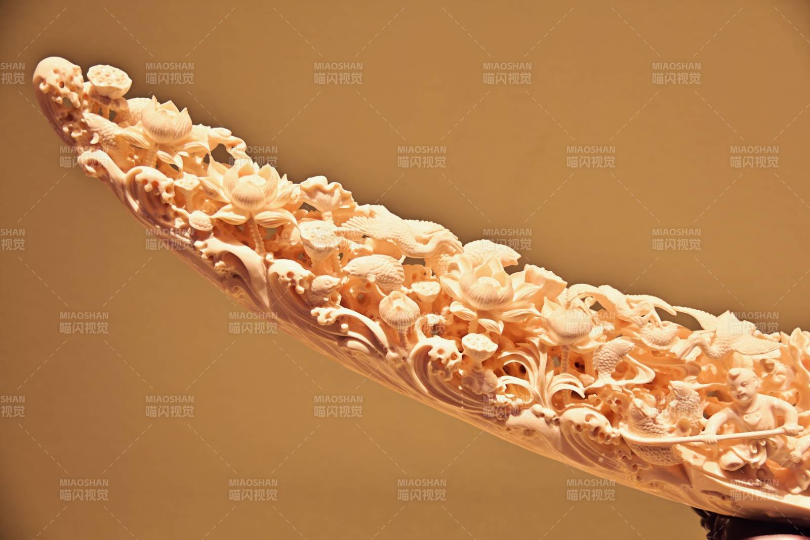 精雕細琢的象牙藝術品