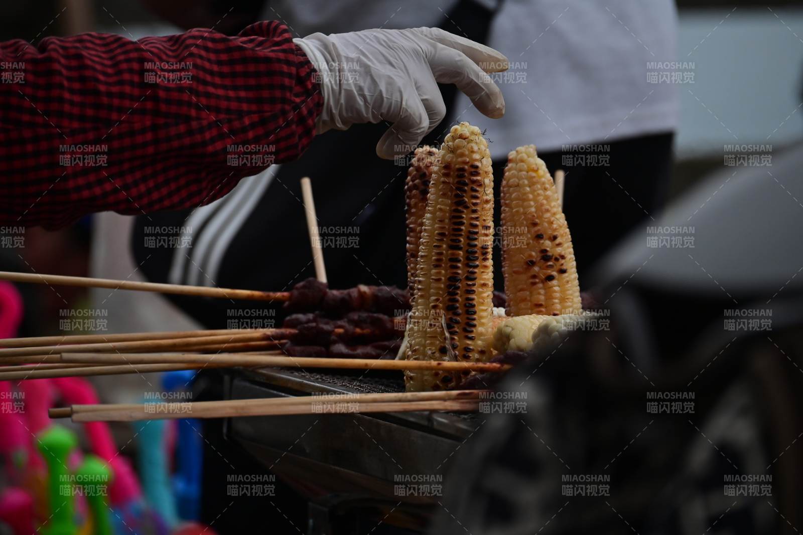烤玉米與香腸串