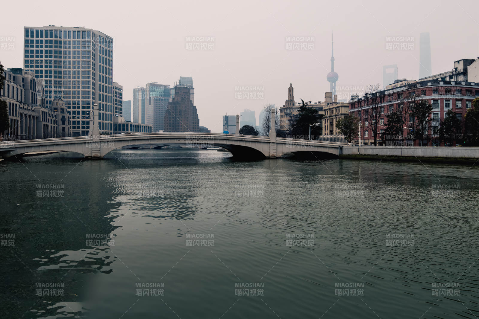 上海蘇州河橋影