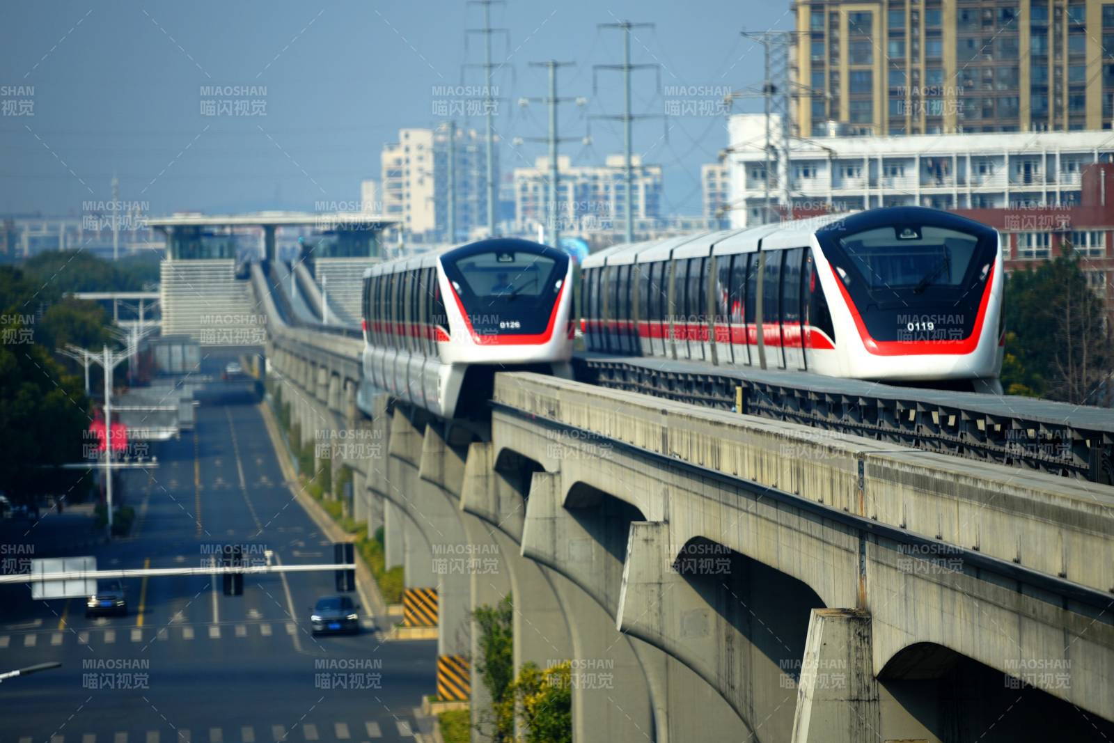城市輕軌穿行圖（安徽蕪湖）