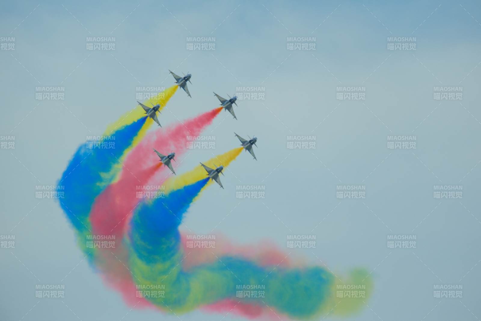 長春航展 彩煙飛舞 飛機編隊