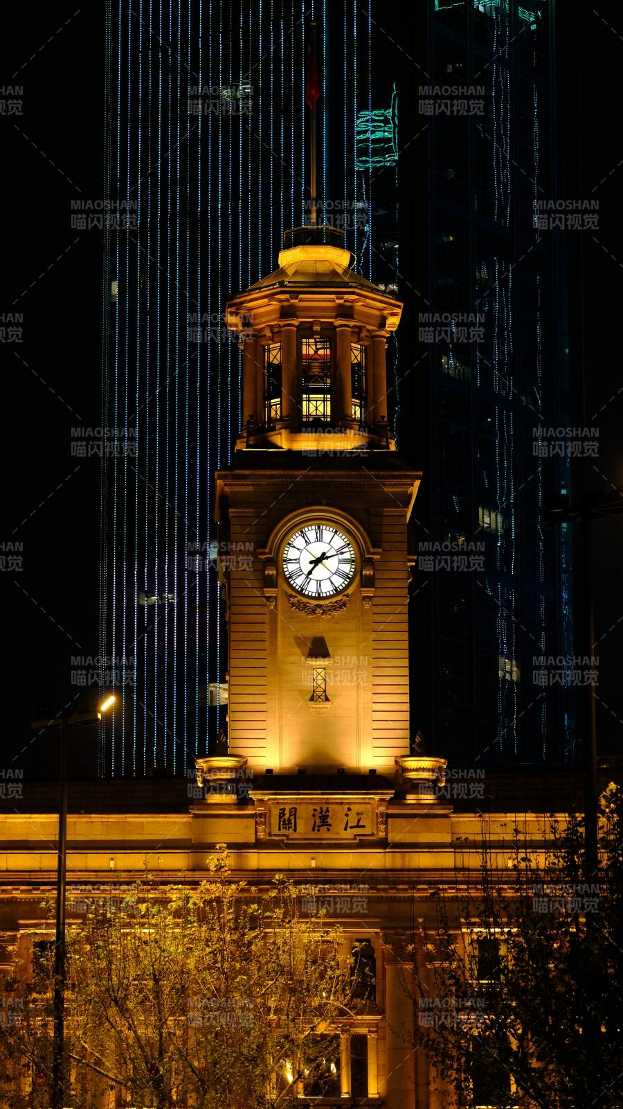 夜幕下的武漢江漢關