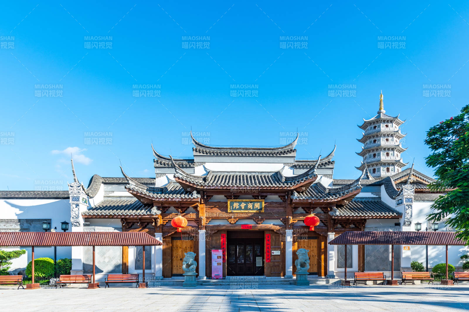 福州閩越水鎮古寺庭院風光