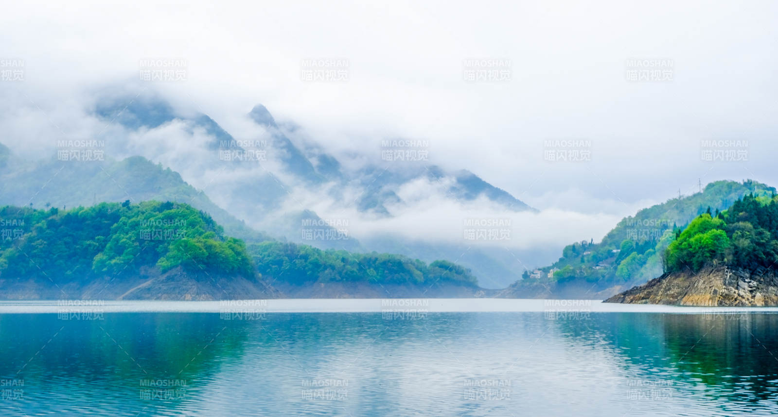 宜昌清江畫廊山水云霧繚繞