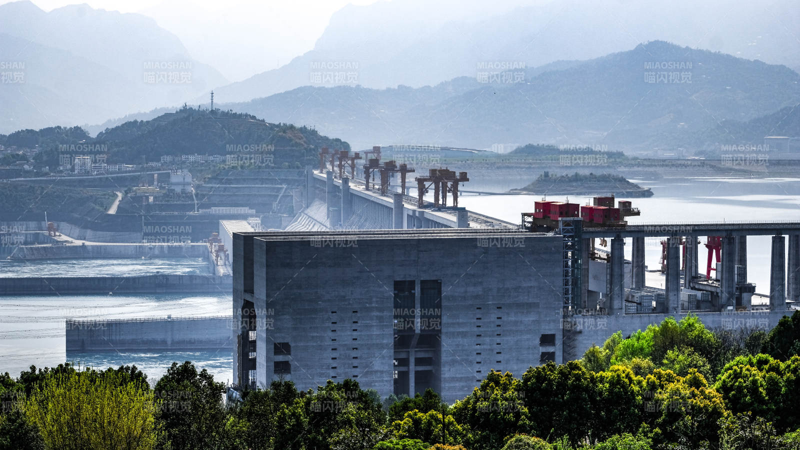 長江三峽大壩全景