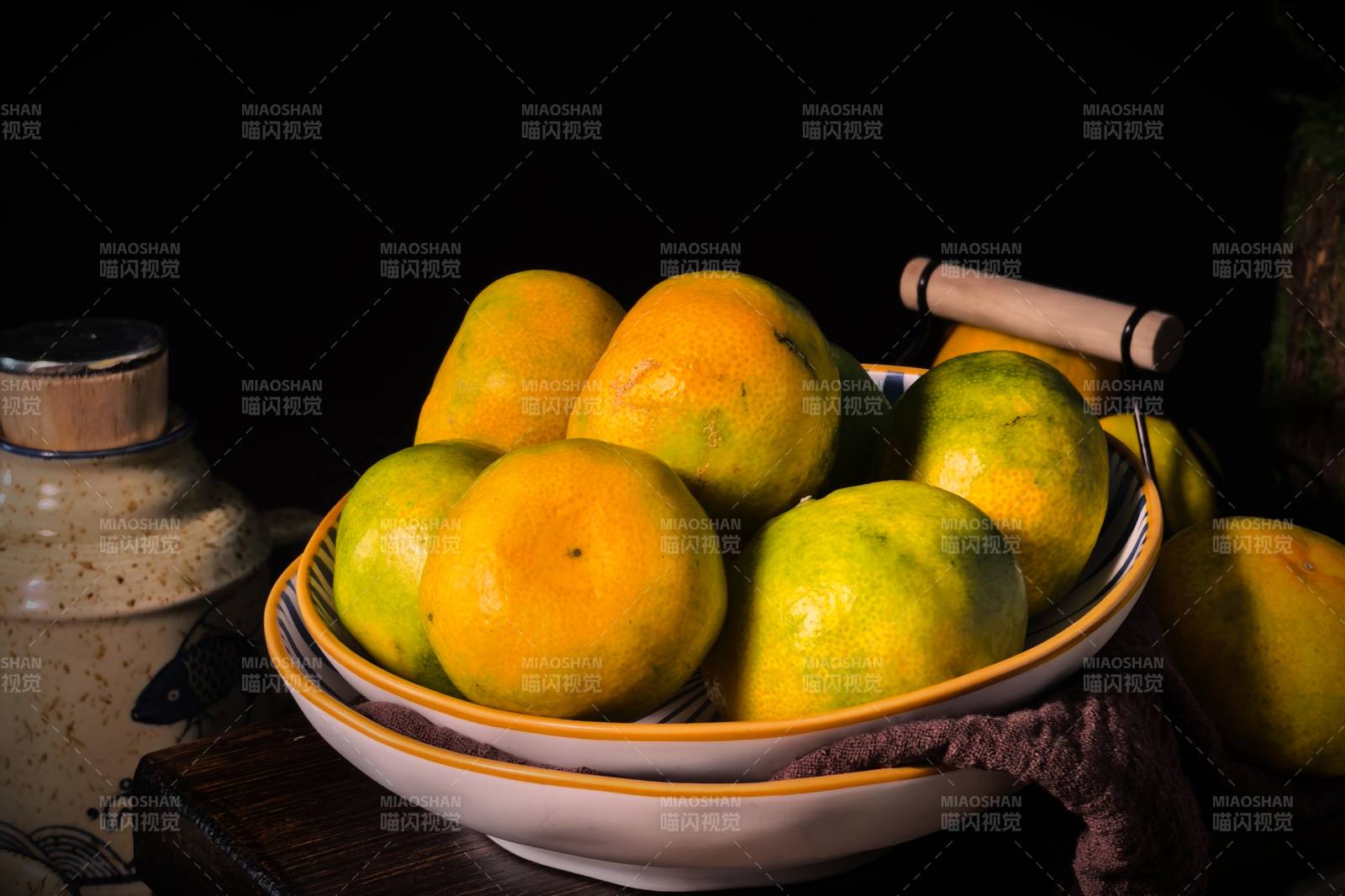 金黃柑橘靜物圖