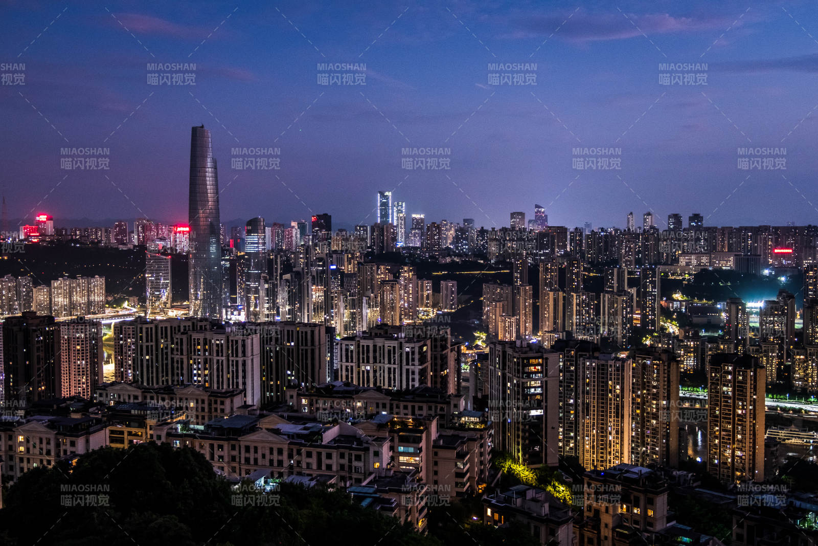 夜幕下的城市燈火（重慶城市夜景）