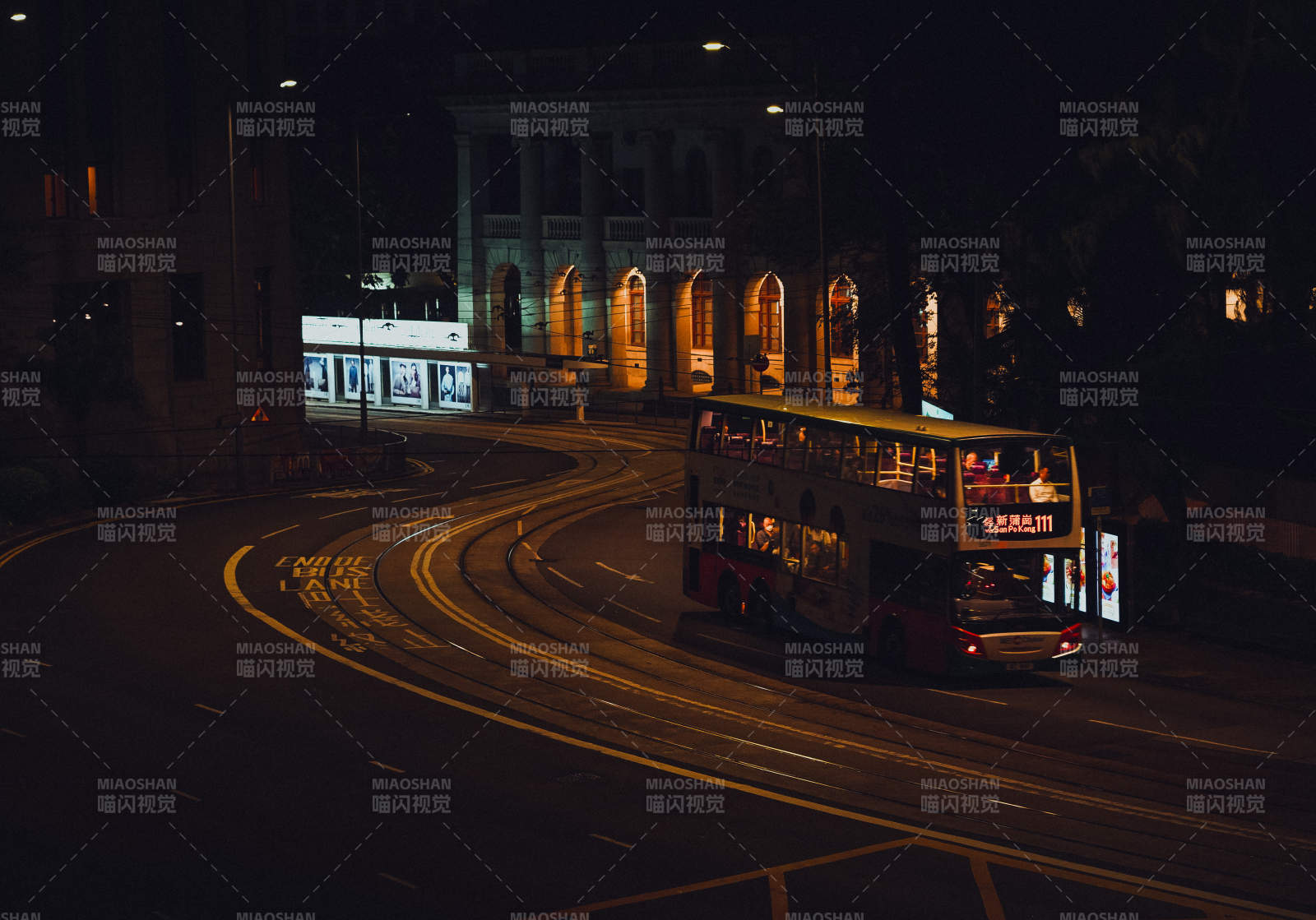 夜行雙層巴士-香港