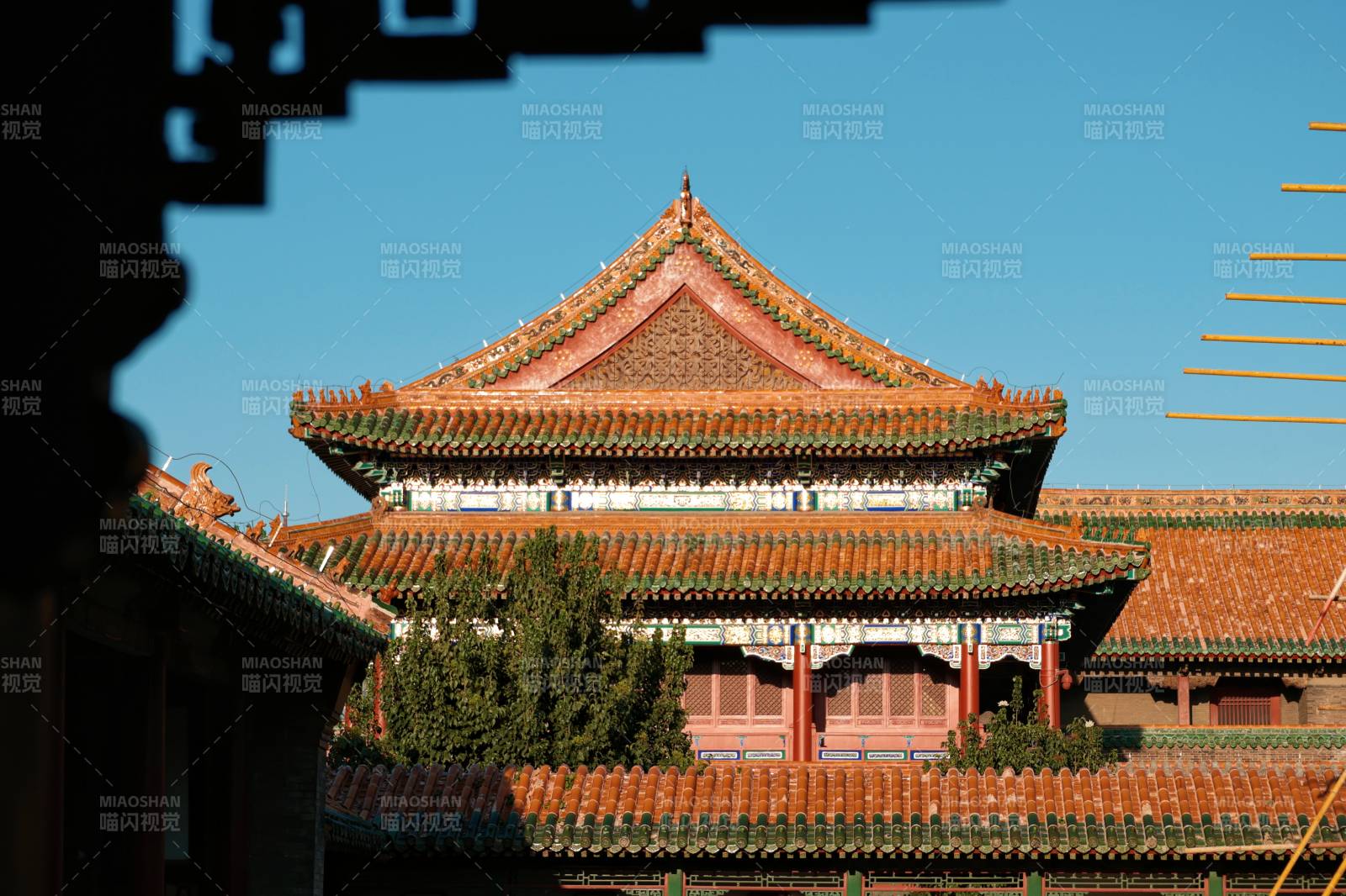 沈陽故宮紅墻碧瓦