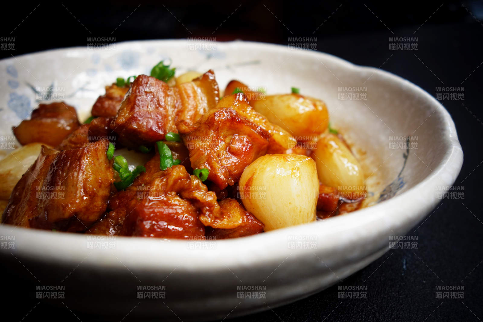 紅燒肉燉土豆