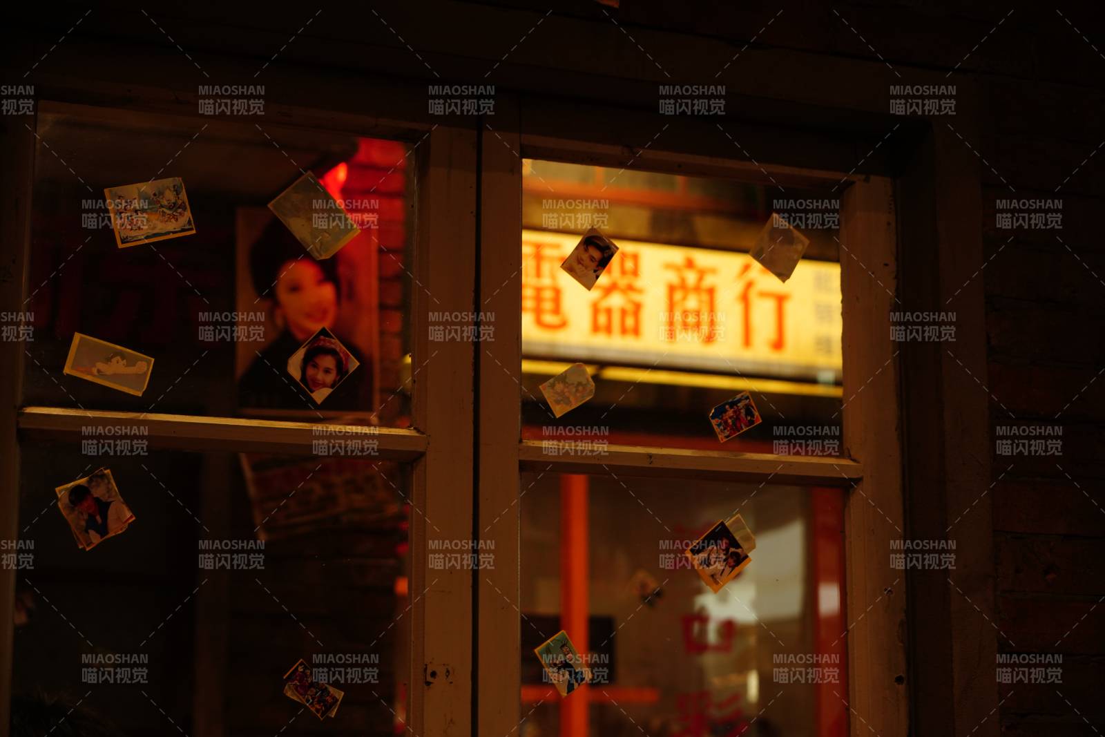 復古夜市小店燈火