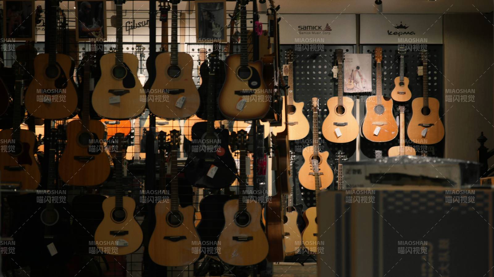 吉他店陳列展示