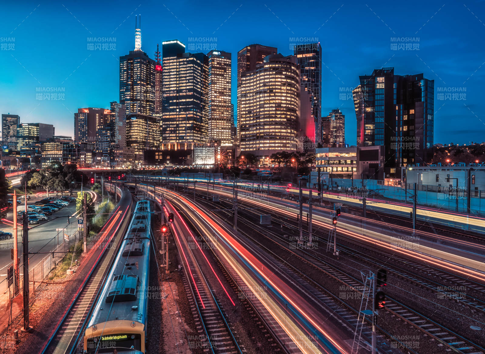 墨爾本城市火車夜景