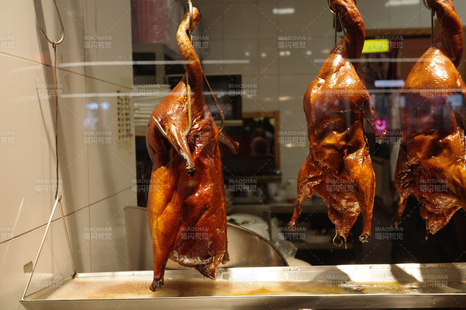烤鴨懸掛展示