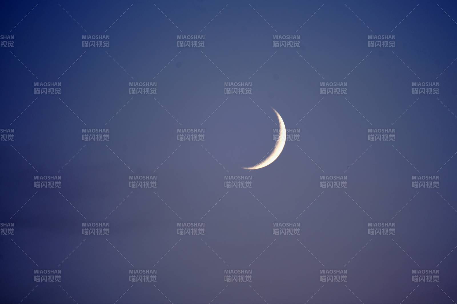 年度最小峨眉月