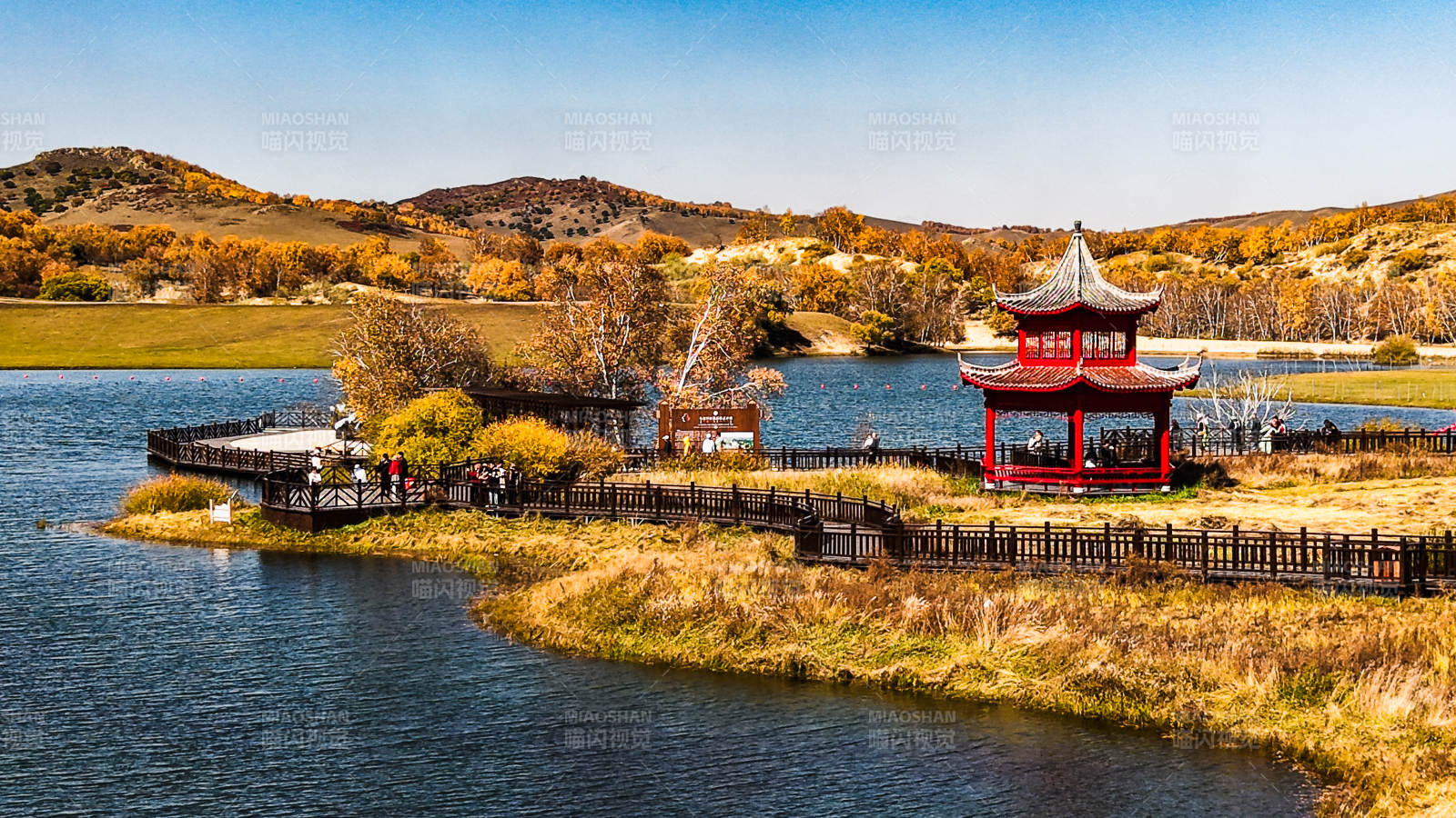烏蘭布統(tǒng)公主湖亭閣美景