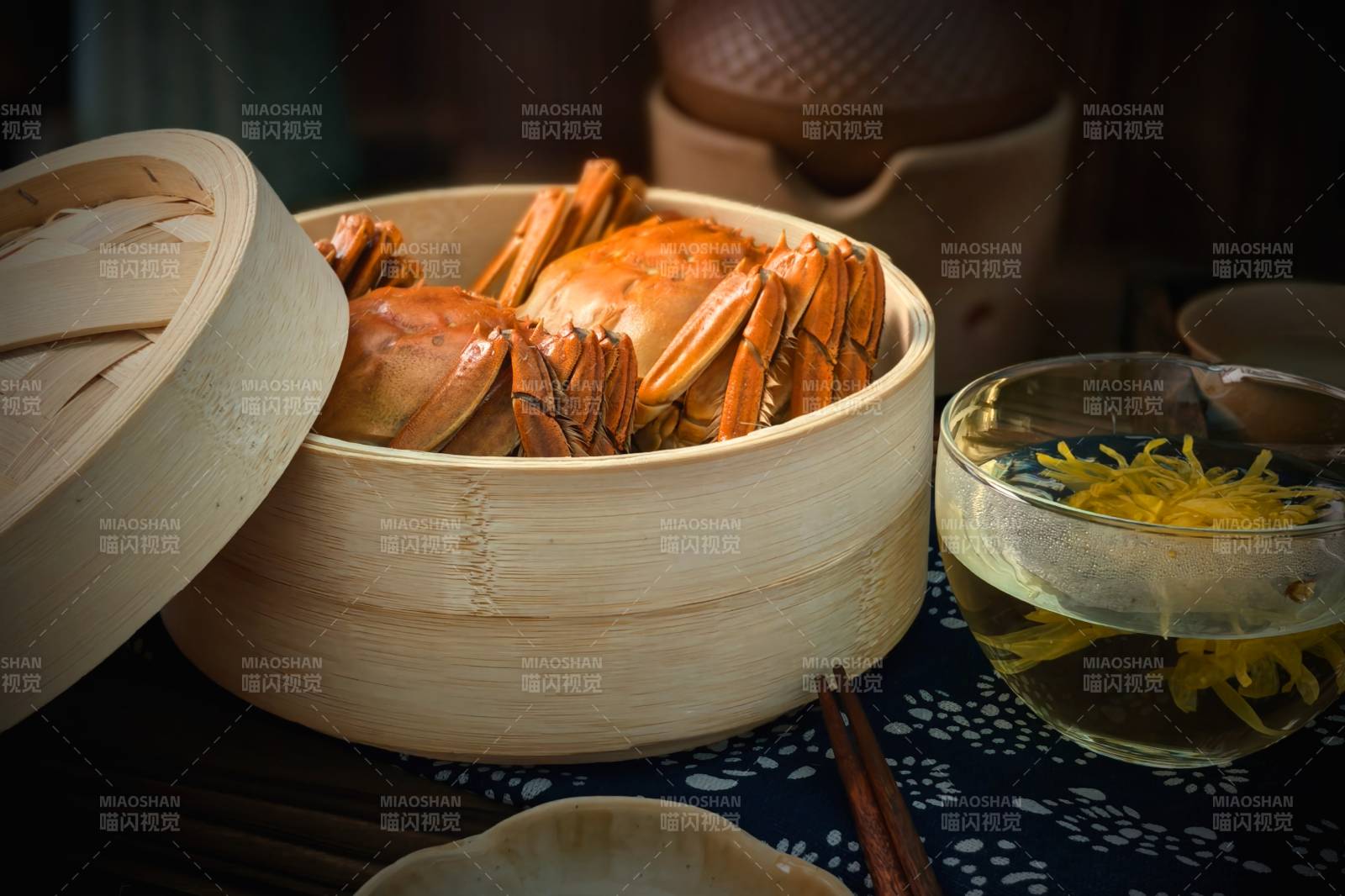 蒸蟹配茶香