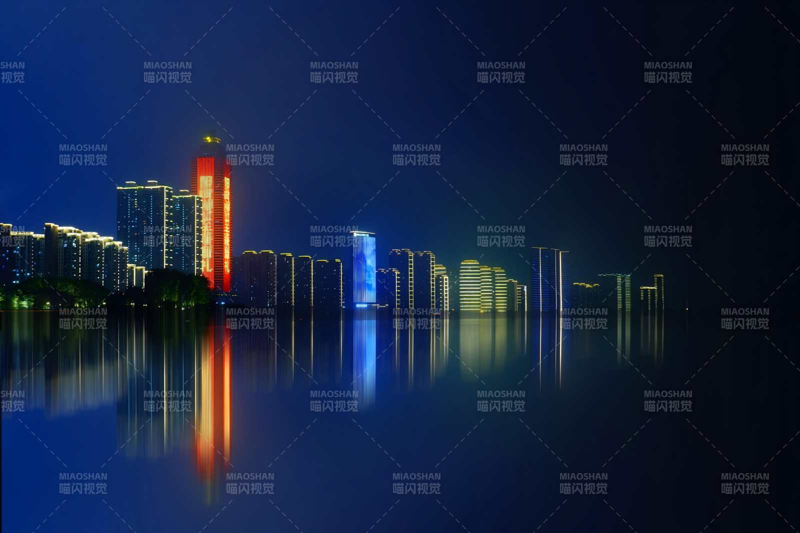 夜色城市倒影蕪湖濱江公園