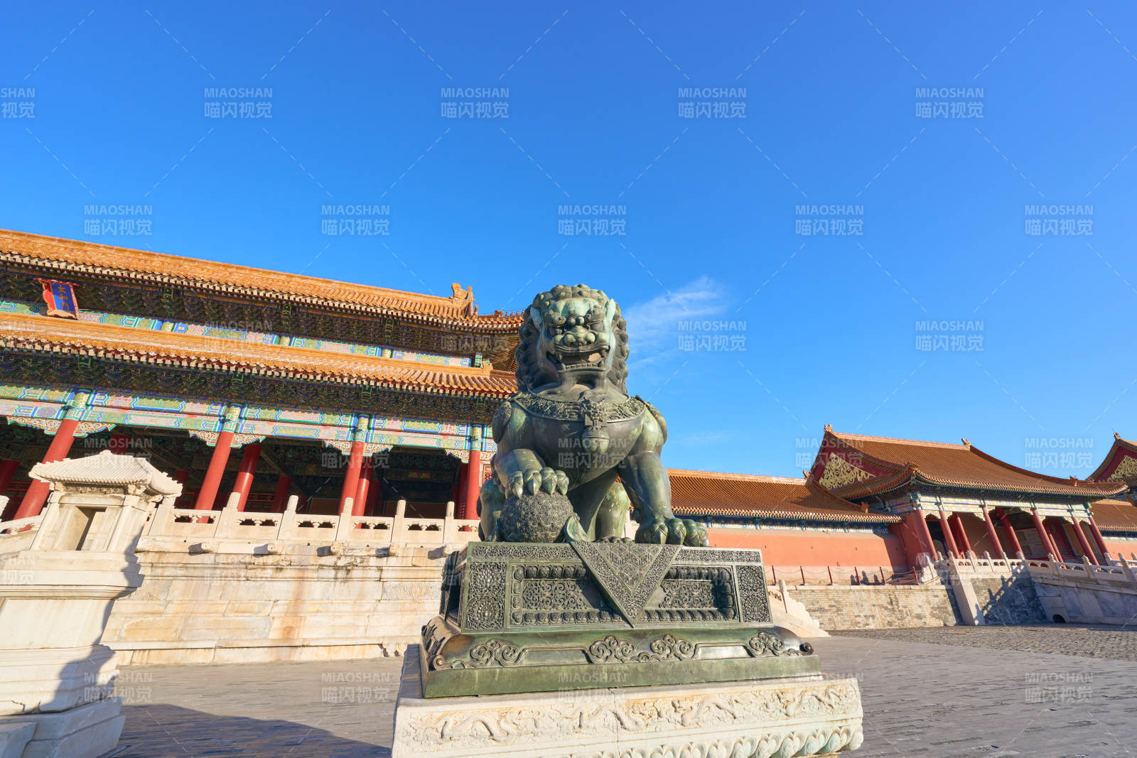 故宮太和門銅獅守衛