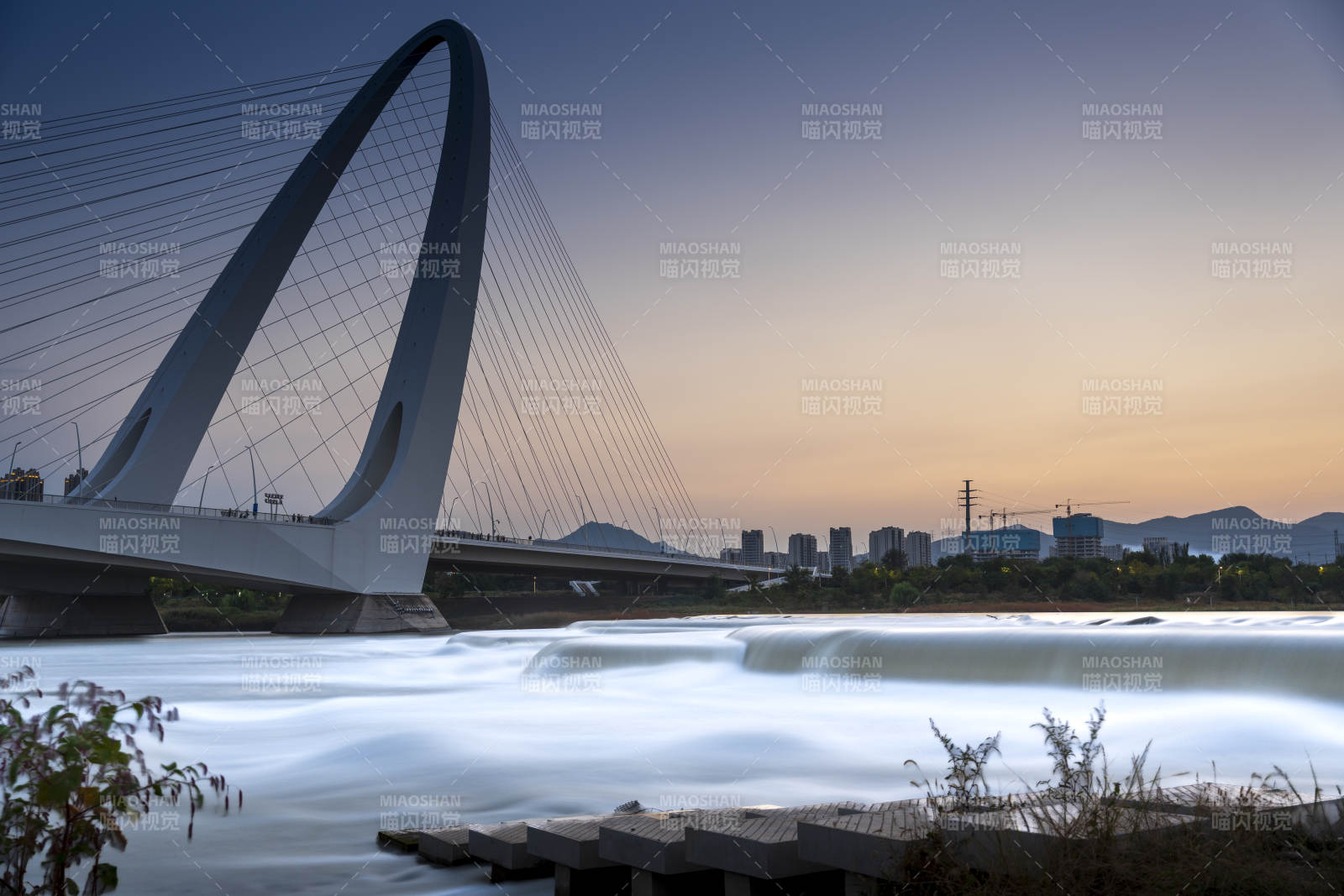 新首鋼大橋永定河長曝光