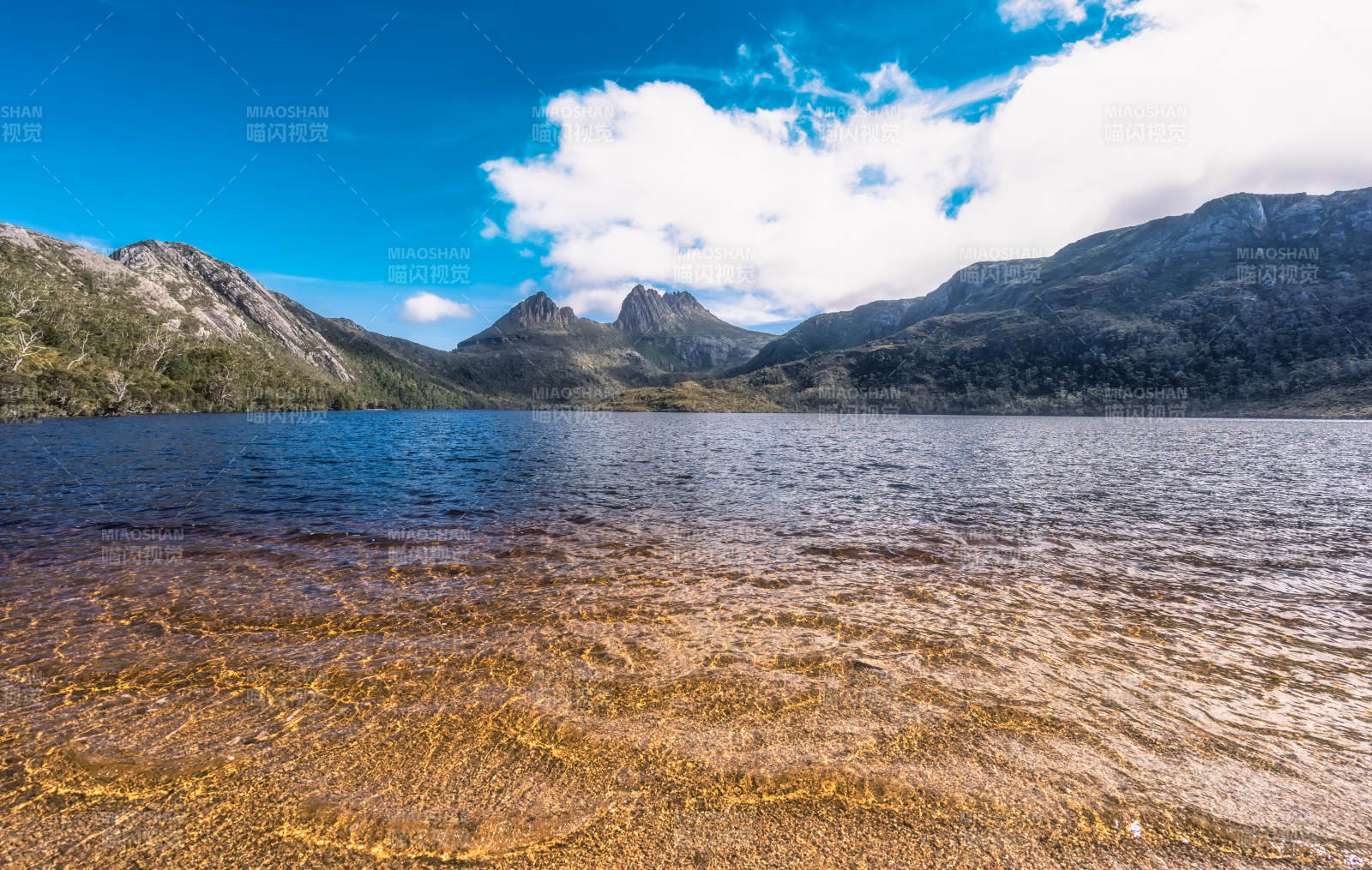 湖光山色美景