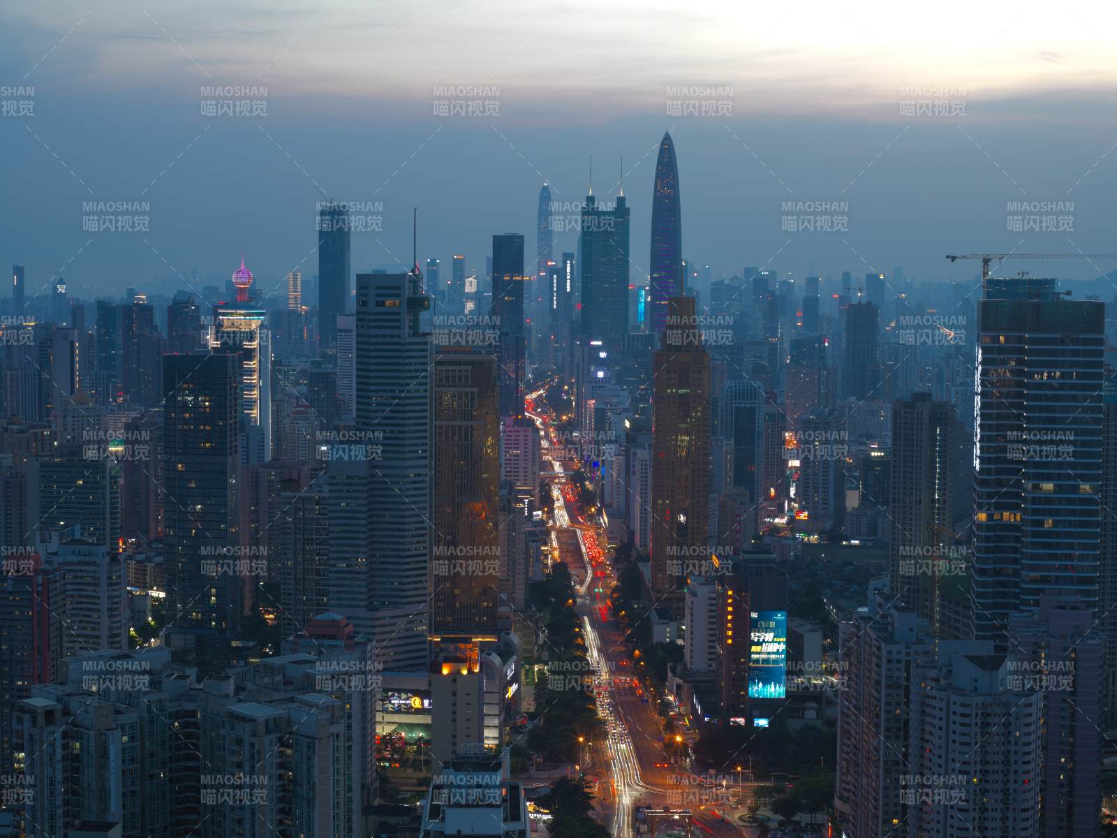 深圳城市夜景璀璨燈火
