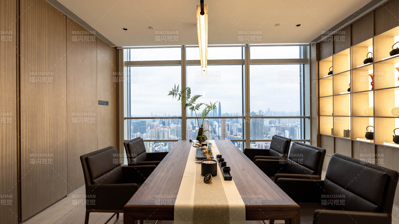 現代會議室全景