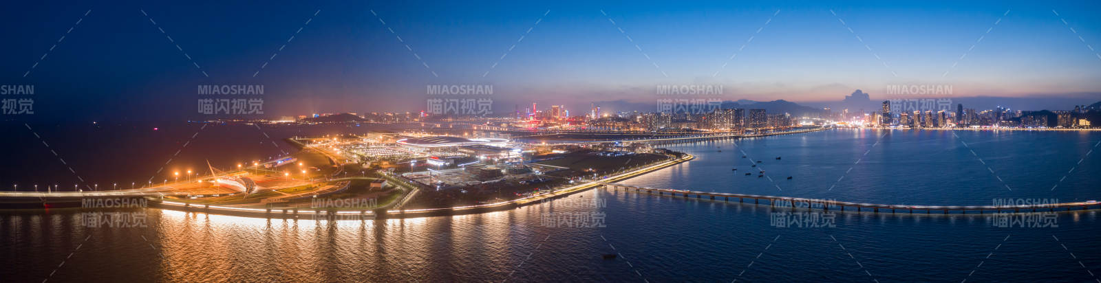 夜幕下港珠澳城市海岸線