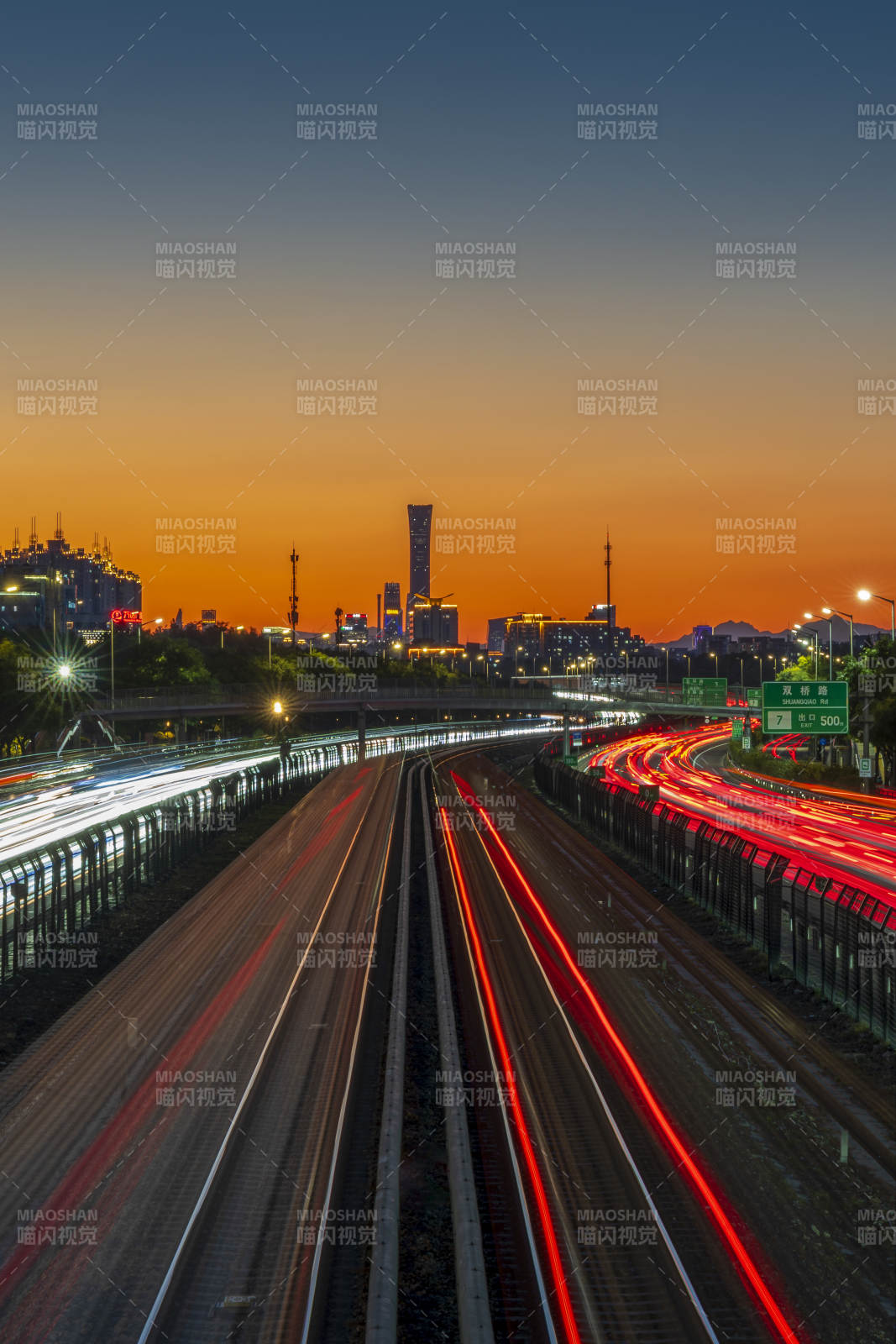 北京城市夜景車流