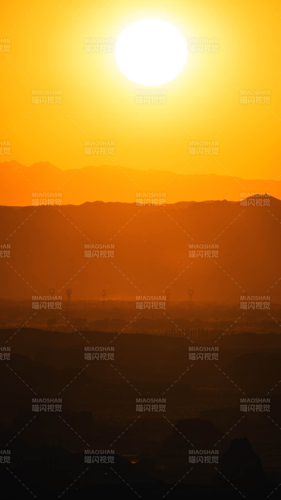 夕陽山河圖
