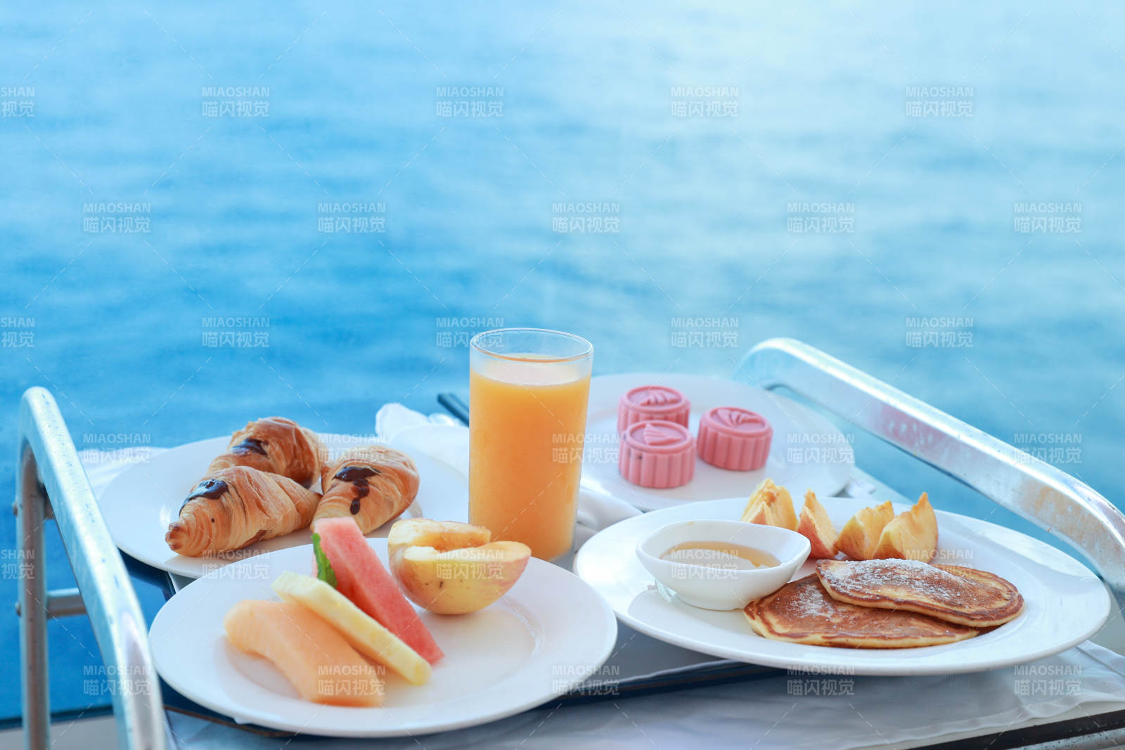 海邊早餐時光