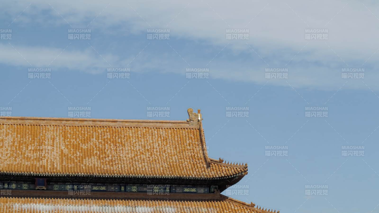 古建筑屋檐藍(lán)天