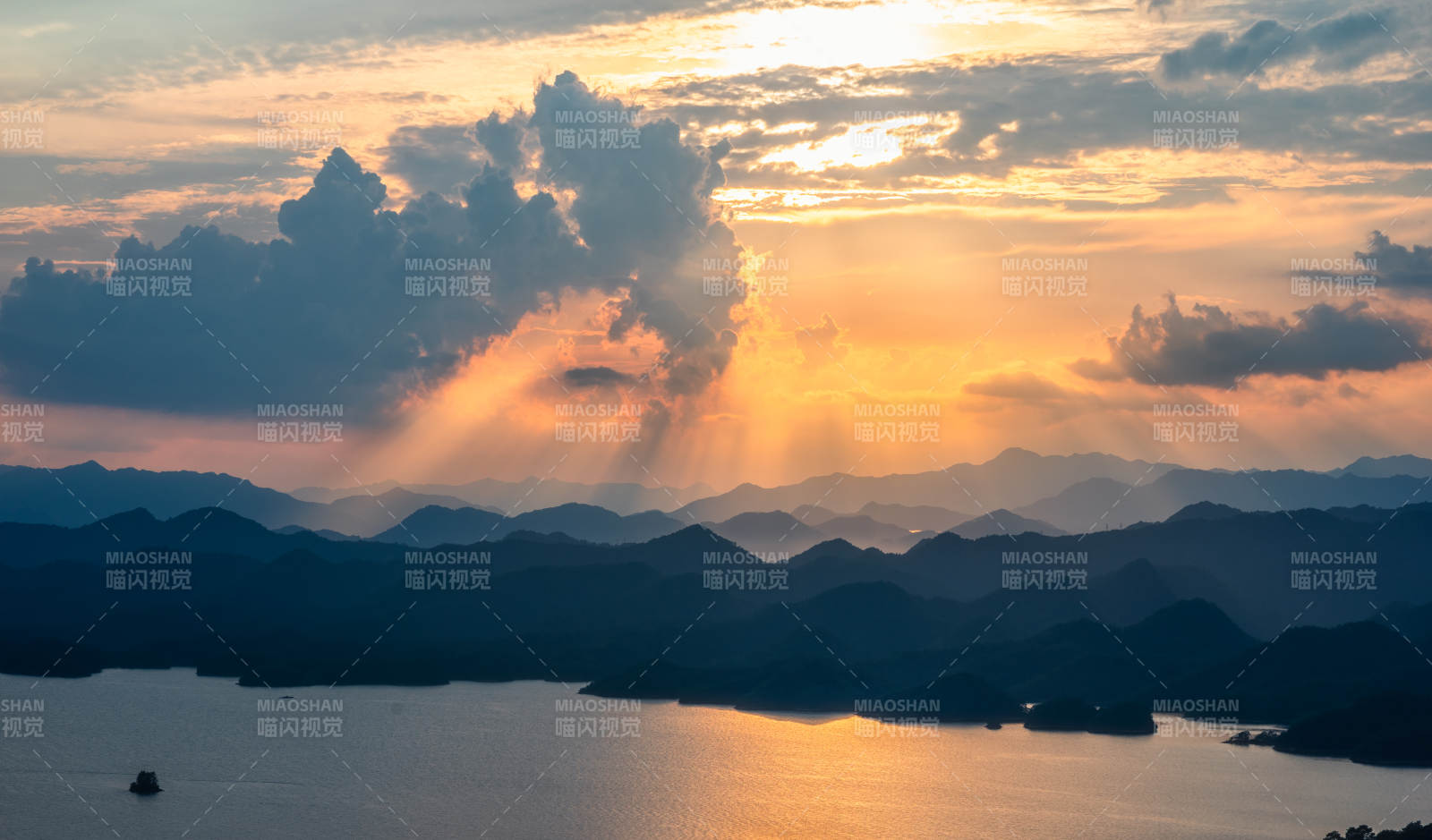 千島湖山水夕陽美景