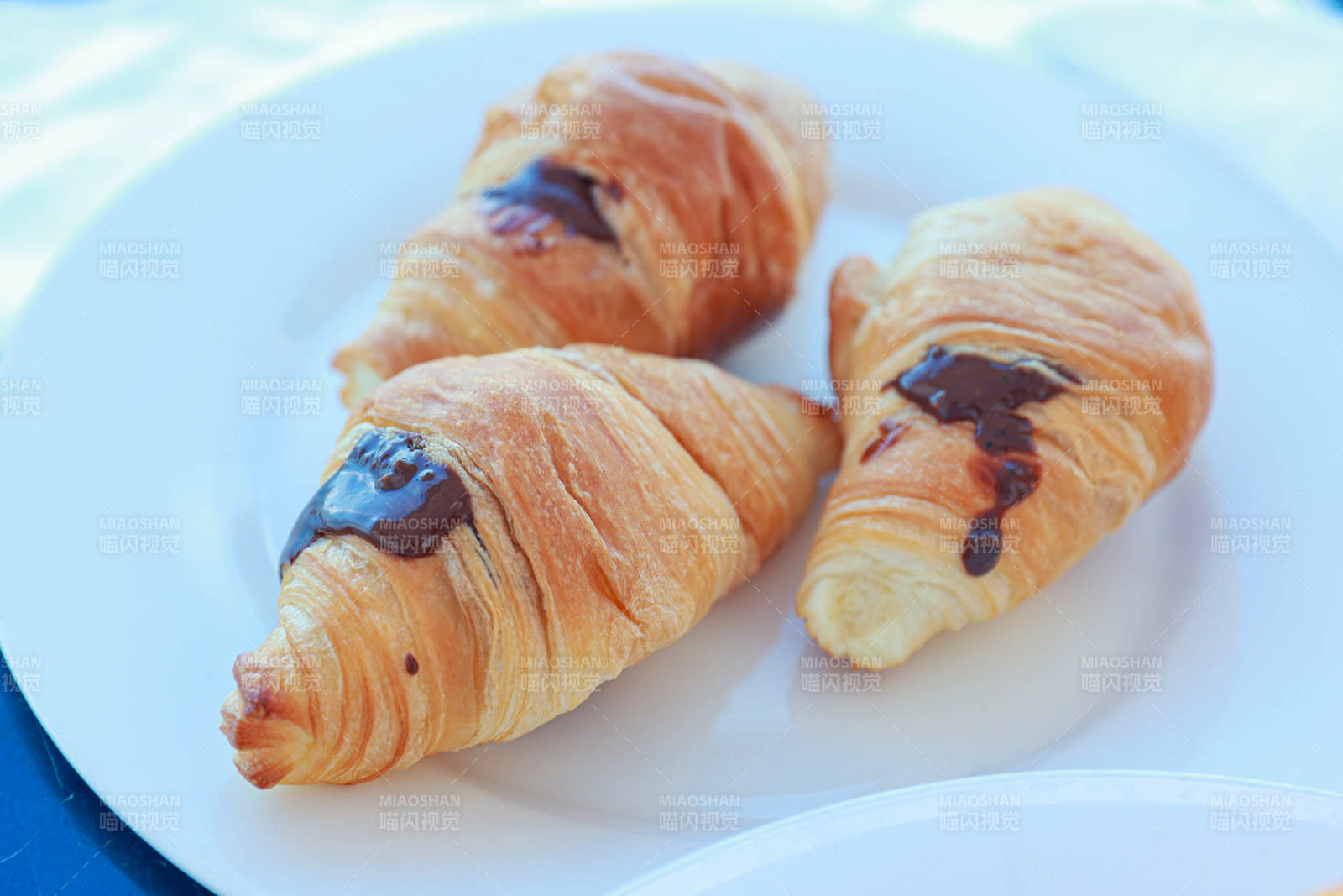 巧克力羊角面包