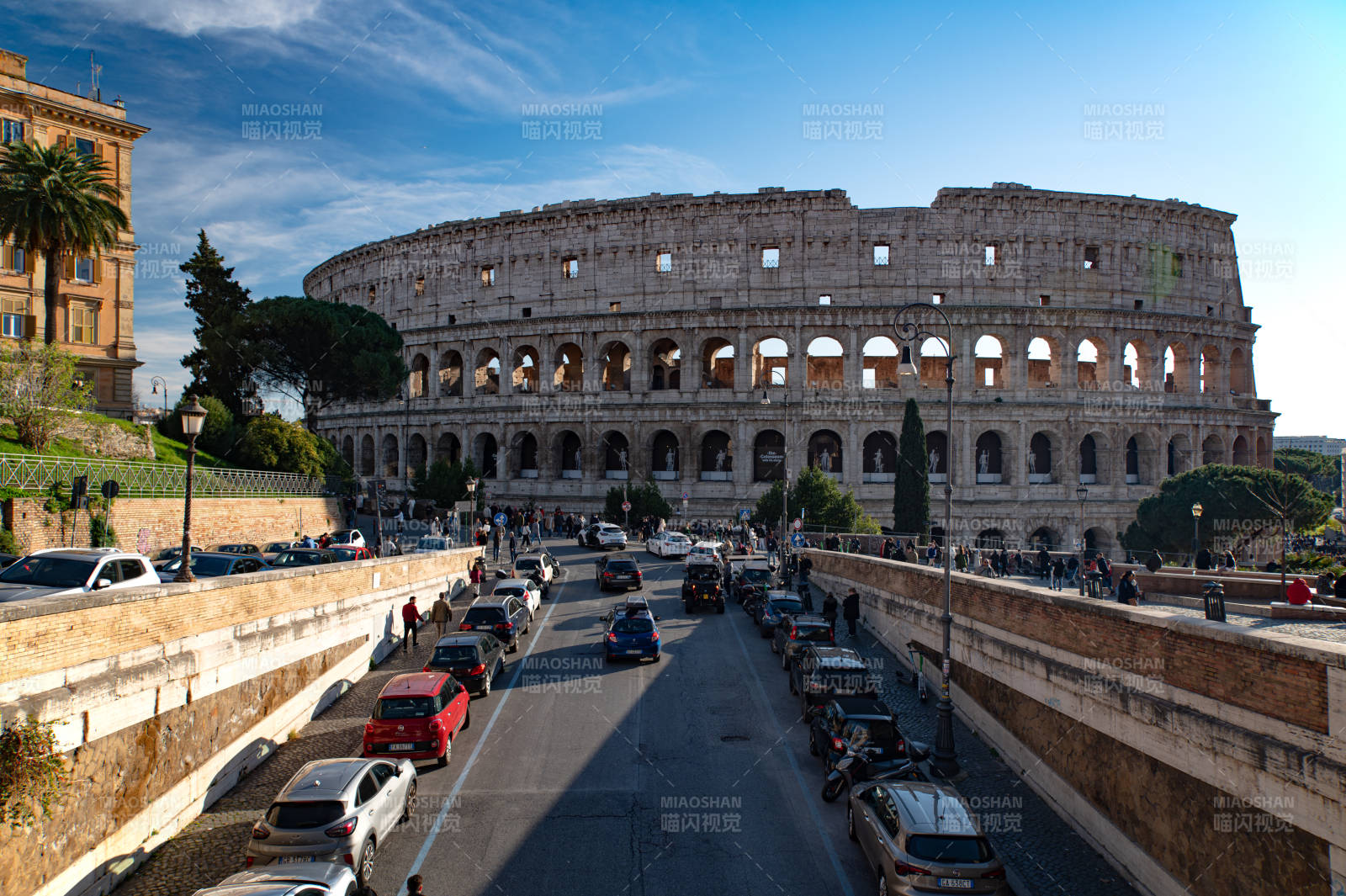 羅馬斗獸場前街景