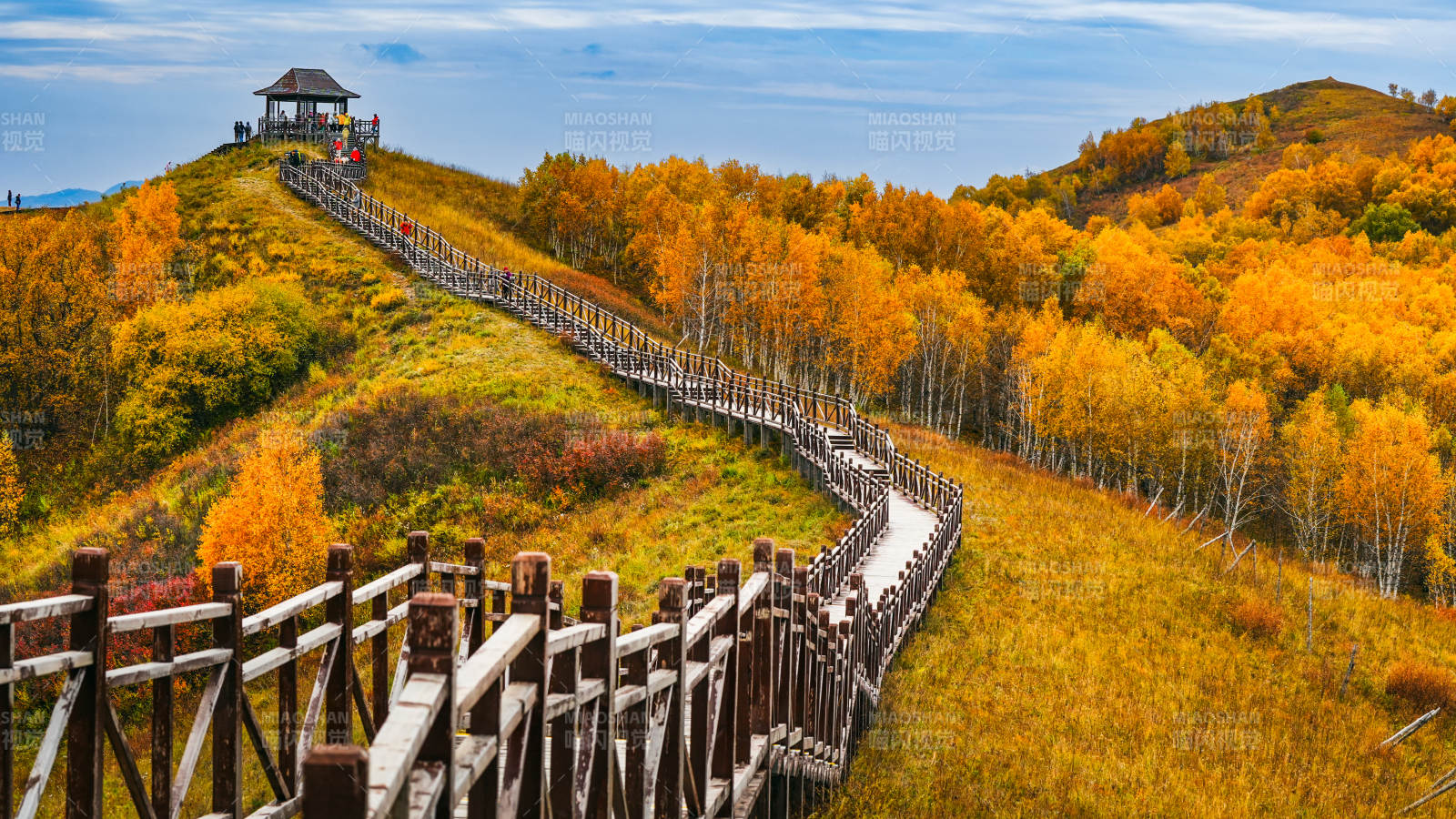 秋山棧道風(fēng)光