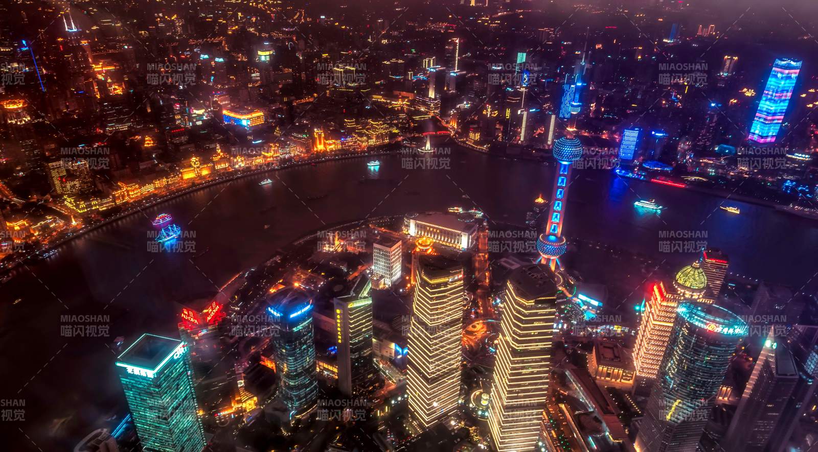 夜幕下的上海城市灯火