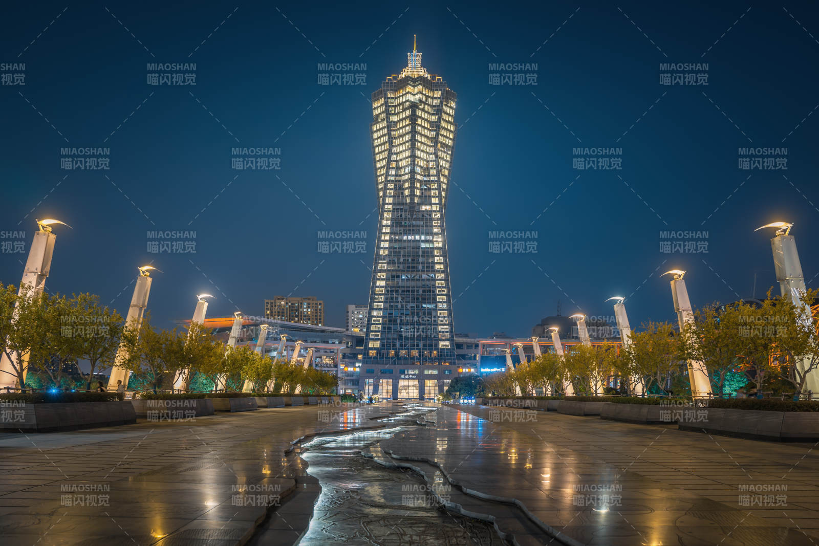 杭州夜幕下的城市地標